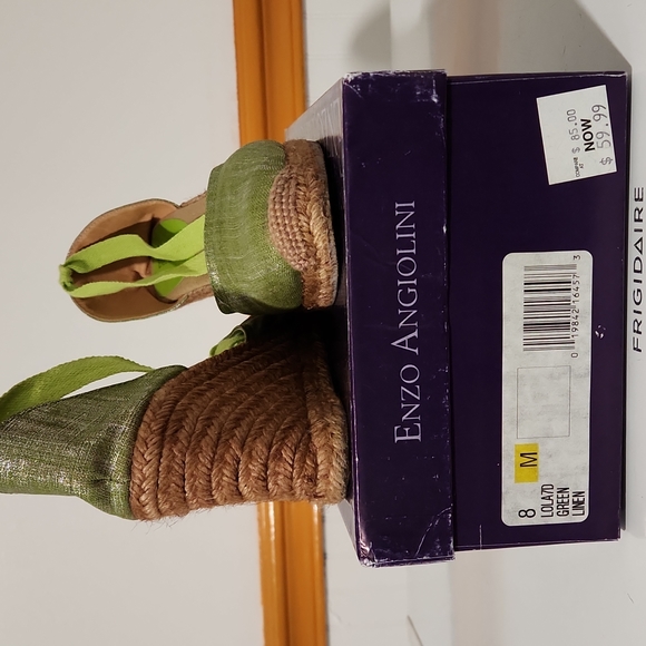 Enzo Angiolini slightly used wedge - Picture 3 of 4